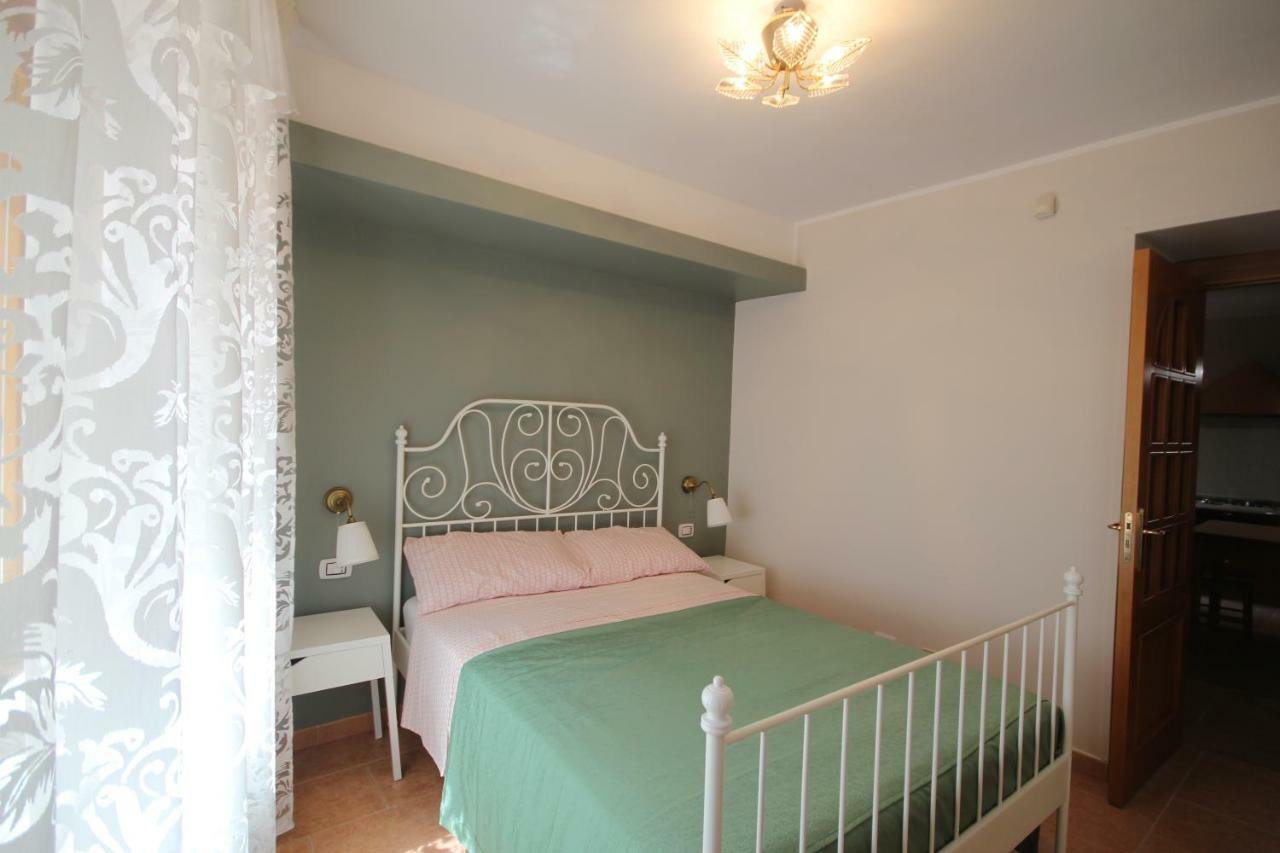 B&B Cortile Aurora Bronte Esterno foto